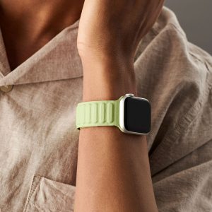 Magnetic Link Apple Watch Band – Pistachio