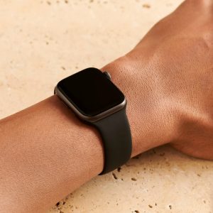 Classic Silicone Apple Watch Band – Black