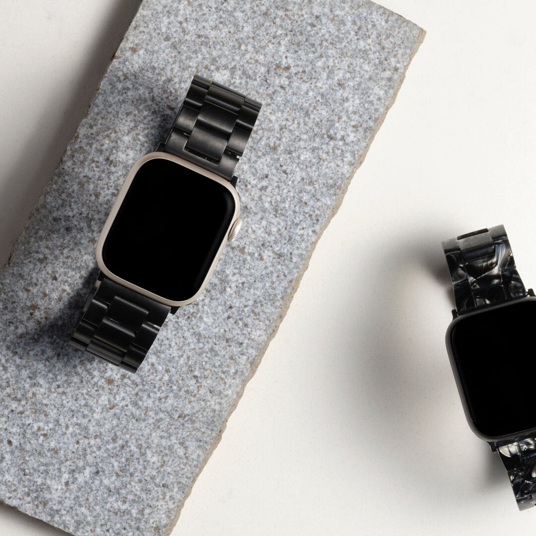 cflatlay_ssteelblack_casecovervintagegold_blackmarblevienna_black_c64ecbc0-6a4a-41f4-82e3-1e4503bf642c_2048x-1